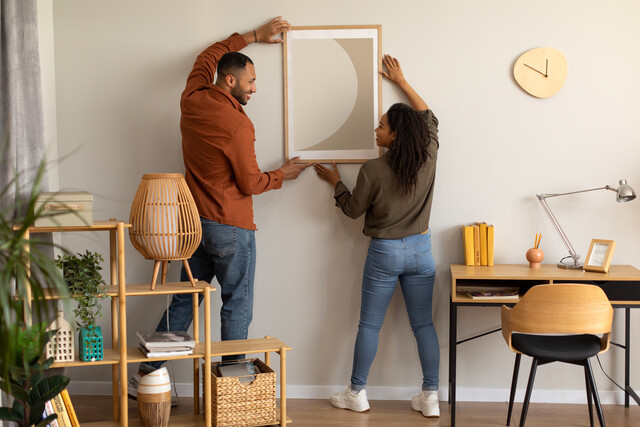 How to Decorate a Room